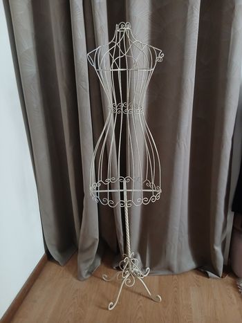 Mannequin de couture décoratif en métal blanc (Style Shabby Chic)