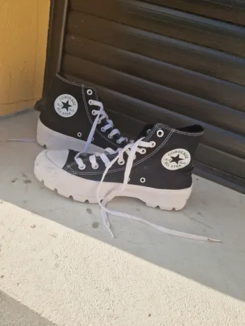 Converse Chuck Taylor all star noir taille 40 tres bon etat