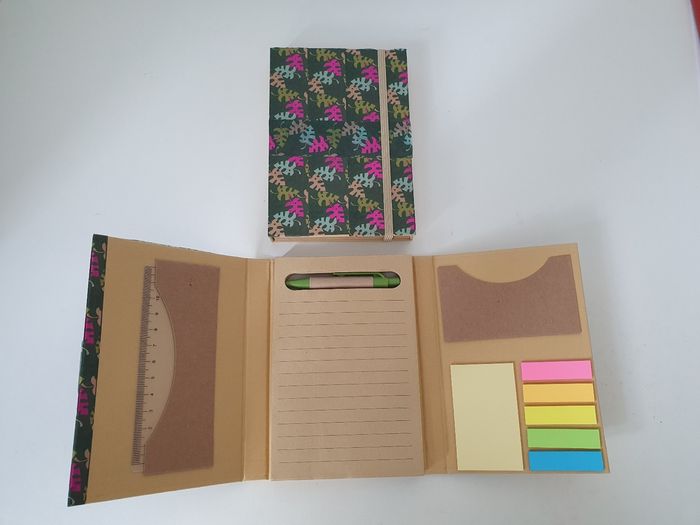 Lot de 2 blocs notes avec post-it et stylo