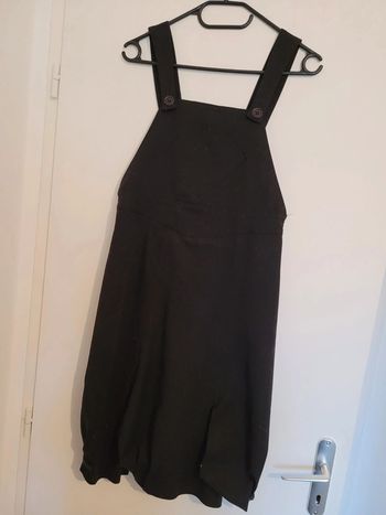 Robe boule à bretelles