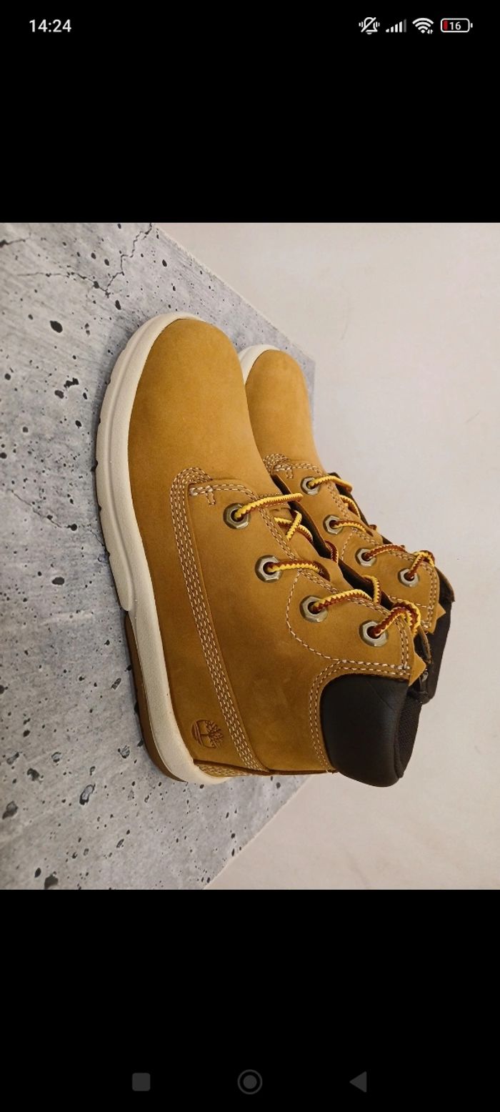 Baskets Timberland taille 29 - photo numéro 2