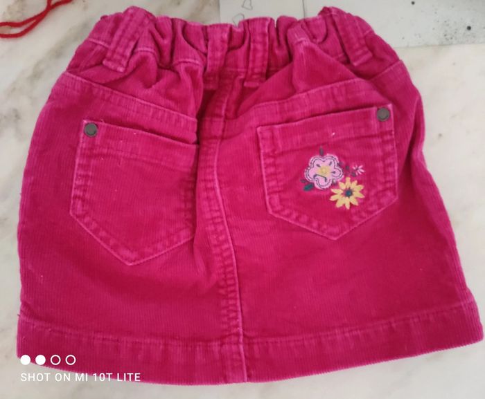 Jupe en velours fushia C&A - photo numéro 2