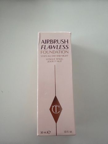 Fond de tient  Charlotte Tilbury