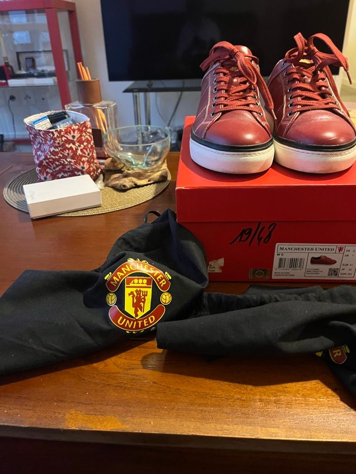 Baskets cuir rouge Manchester United neuve - photo numéro 3