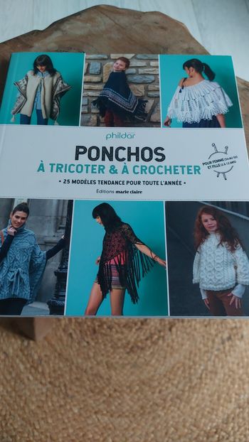 Livre pour realiser des Ponchos Femme et enfants Phildar