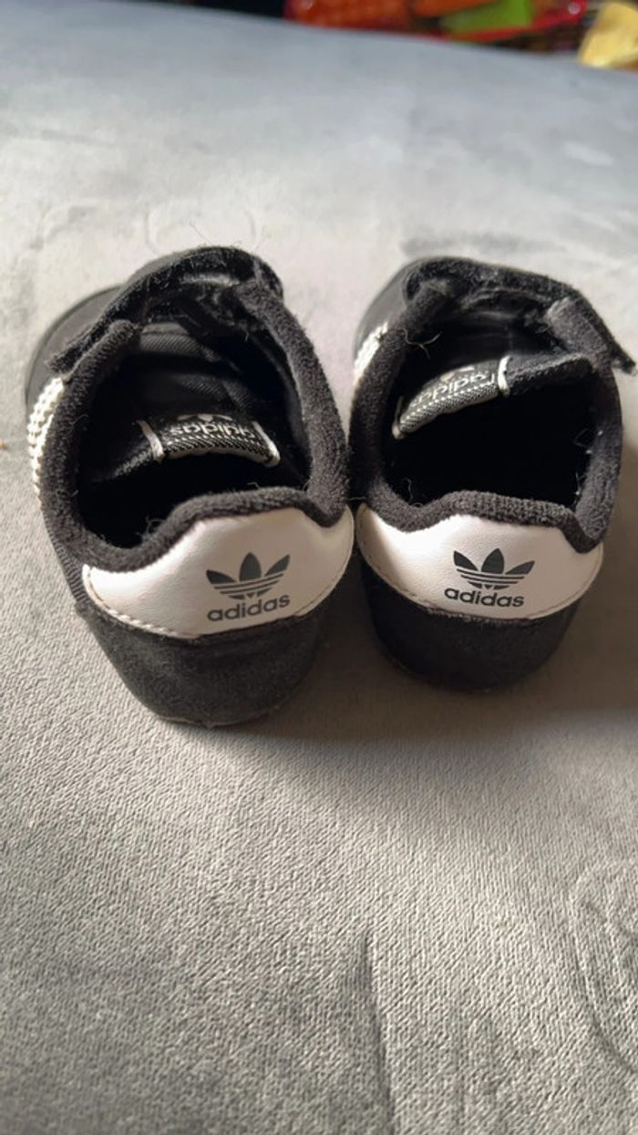Chaussure adidas - photo numéro 2