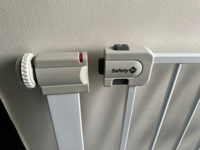 Barrière sécurité enfant - photo numéro 2