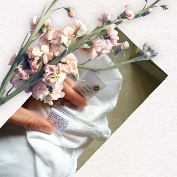 Magnifique Robe blanche sans manches Vertbaudet taille 9 mois bébé fille - photo numéro 10