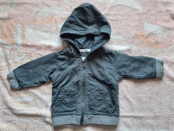 Veste à capuche 3 mois