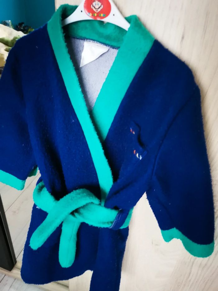 Peignoir taille 2 ans. - photo numéro 2