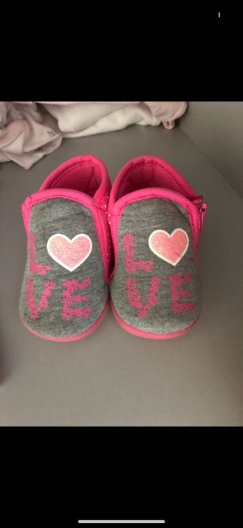 Chaussons enfant taille 20