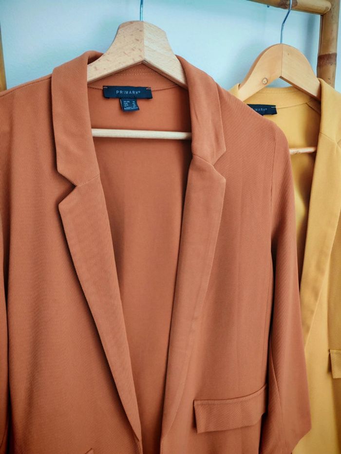 Lot de deux blazers primark moutarde et terracotta rouge foncé - photo numéro 2