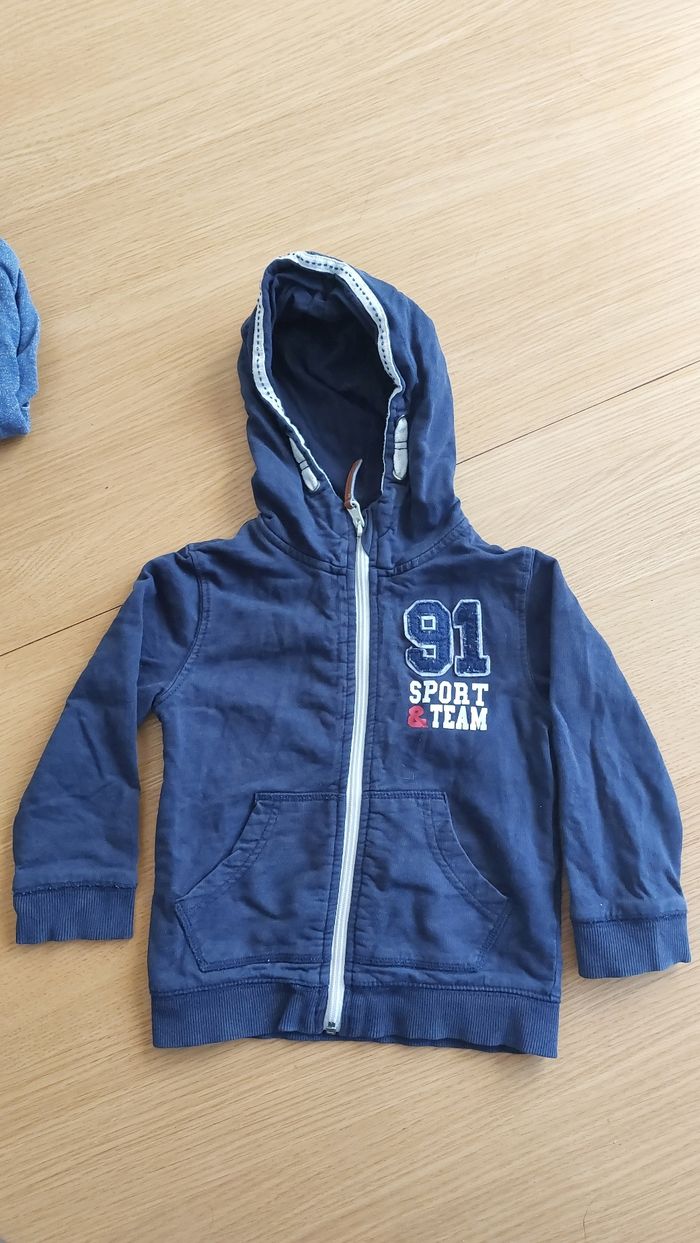 2 gilets fins à capuche - photo numéro 6