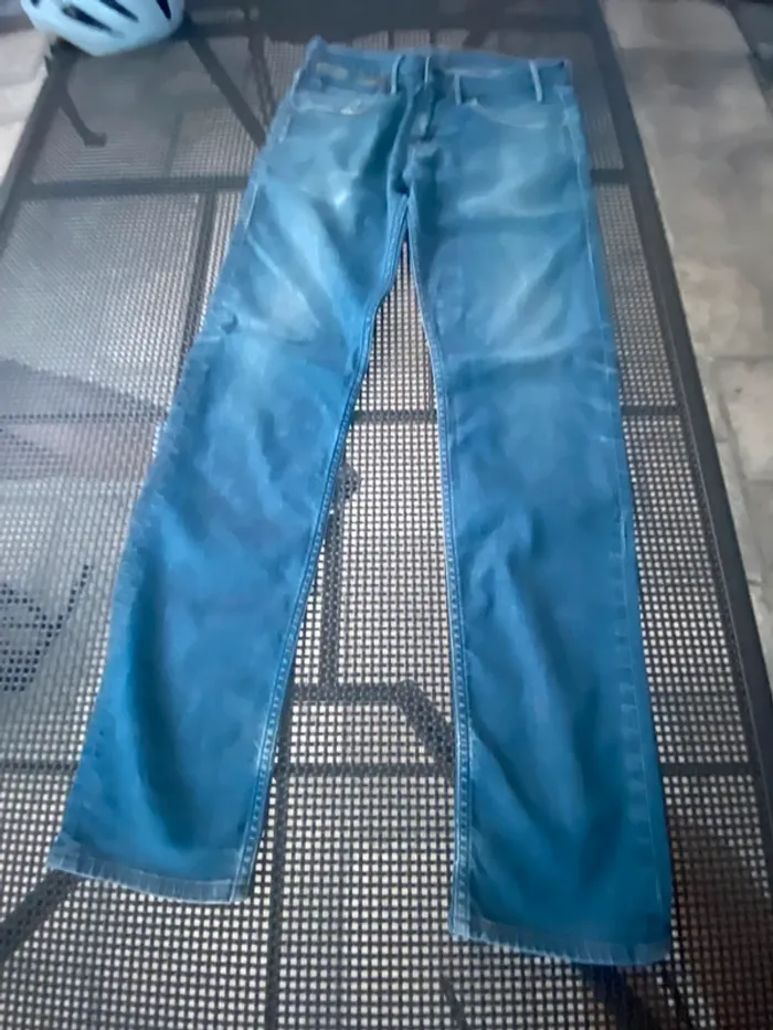 Jean bleu Levi’s w29L32 - photo numéro 3
