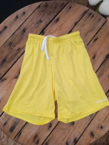 Short de sport jaune