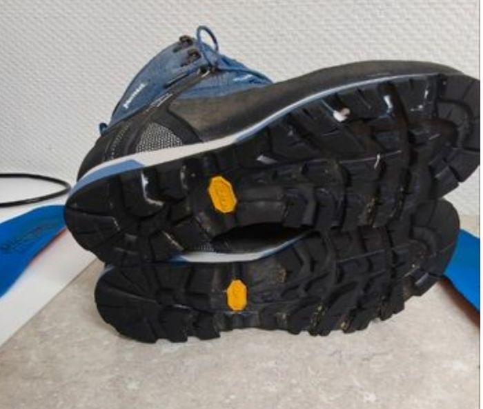 Chaussure de randonnée marque Meindl taille 40 Mixte très peu porté - photo numéro 8