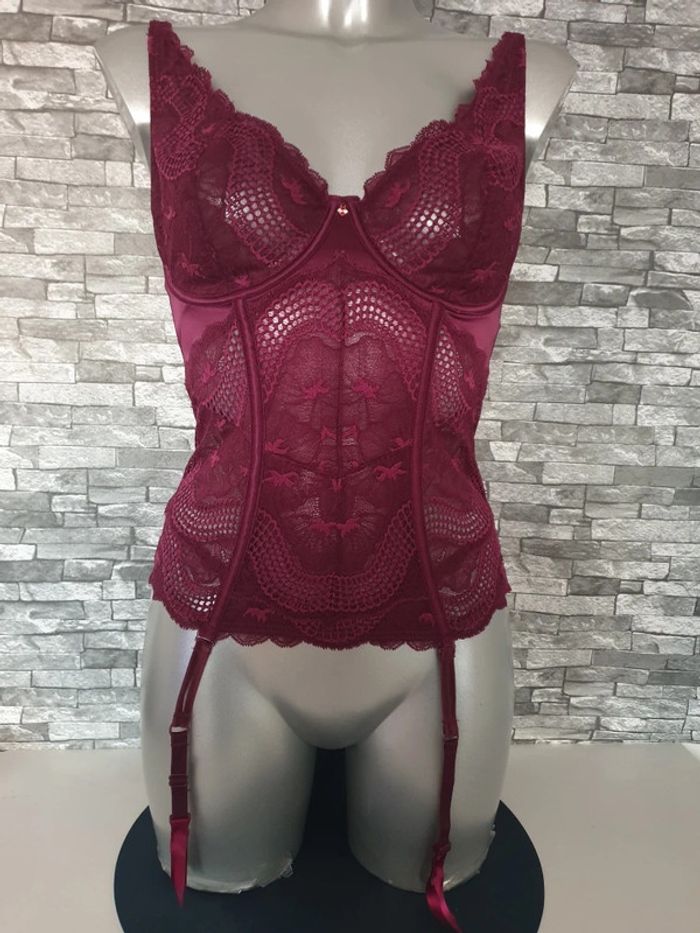 Guêpière Rouge-gorge Taille 90D