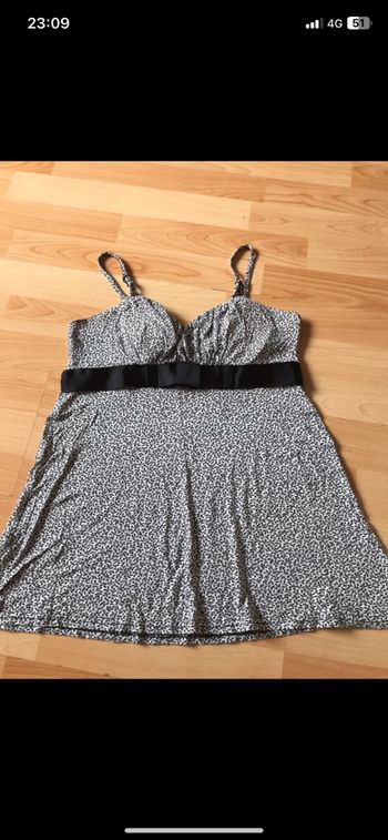 Joli top à petites fleurs 38/40