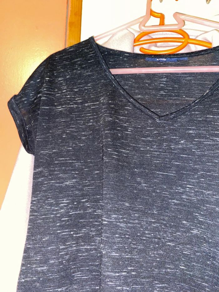 T shirt col V - photo numéro 4