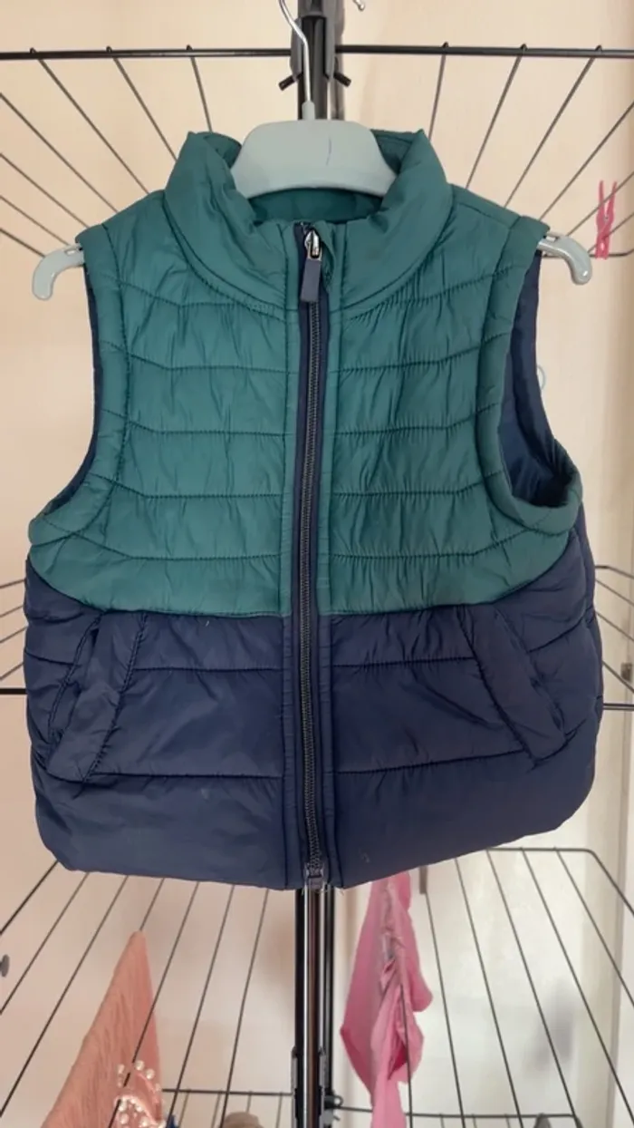 Veste garçon 3ans sans manche - photo numéro 2