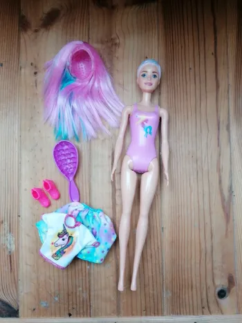 Barbie licorne
