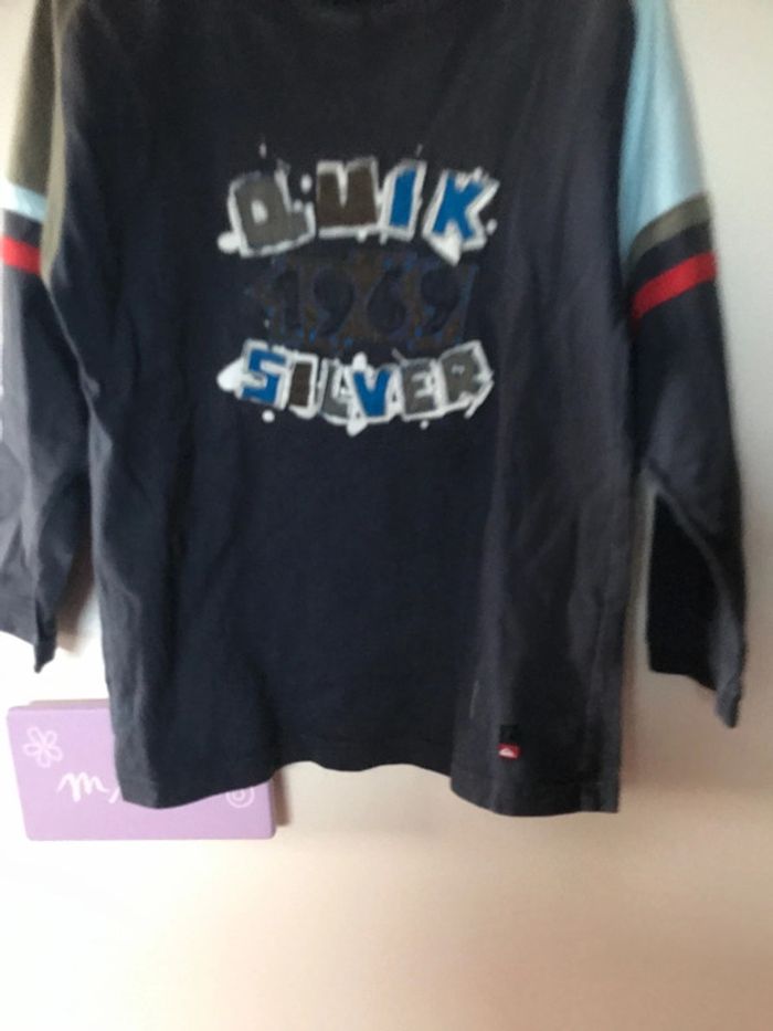 Quiksilver t shirt manche longue taille 8 ans