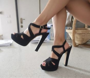 Escarpins/talons hauts Tramarea noirs bouts ouverts taille 37