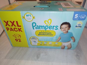 Couches Pampers premium