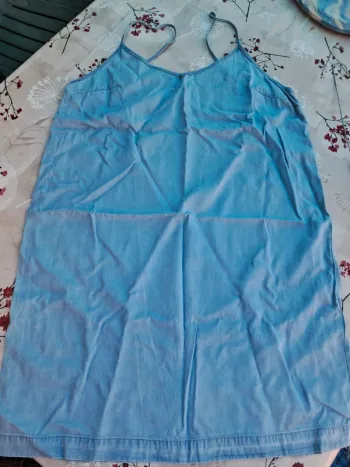 Belle robe 👗 jean bleached, fines bretelles reglables - T42/44 - Kiabi