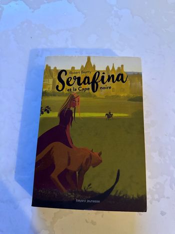 Livre Serafina et la cape noire - Robert Beatty