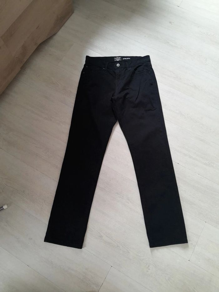 Jean levis signature gold  Athetic avec poche zip sur le coté 30 ×32 - photo numéro 2