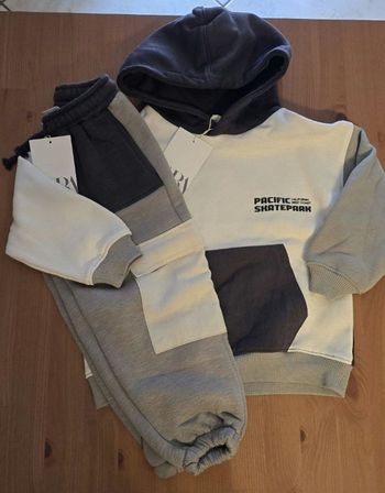 NEUFS (non portés)🏷🏷🥰💙🤩 sublime  ensemble molleton  et molletonnés  3 ans garçon 💙🥰😍(ferme)