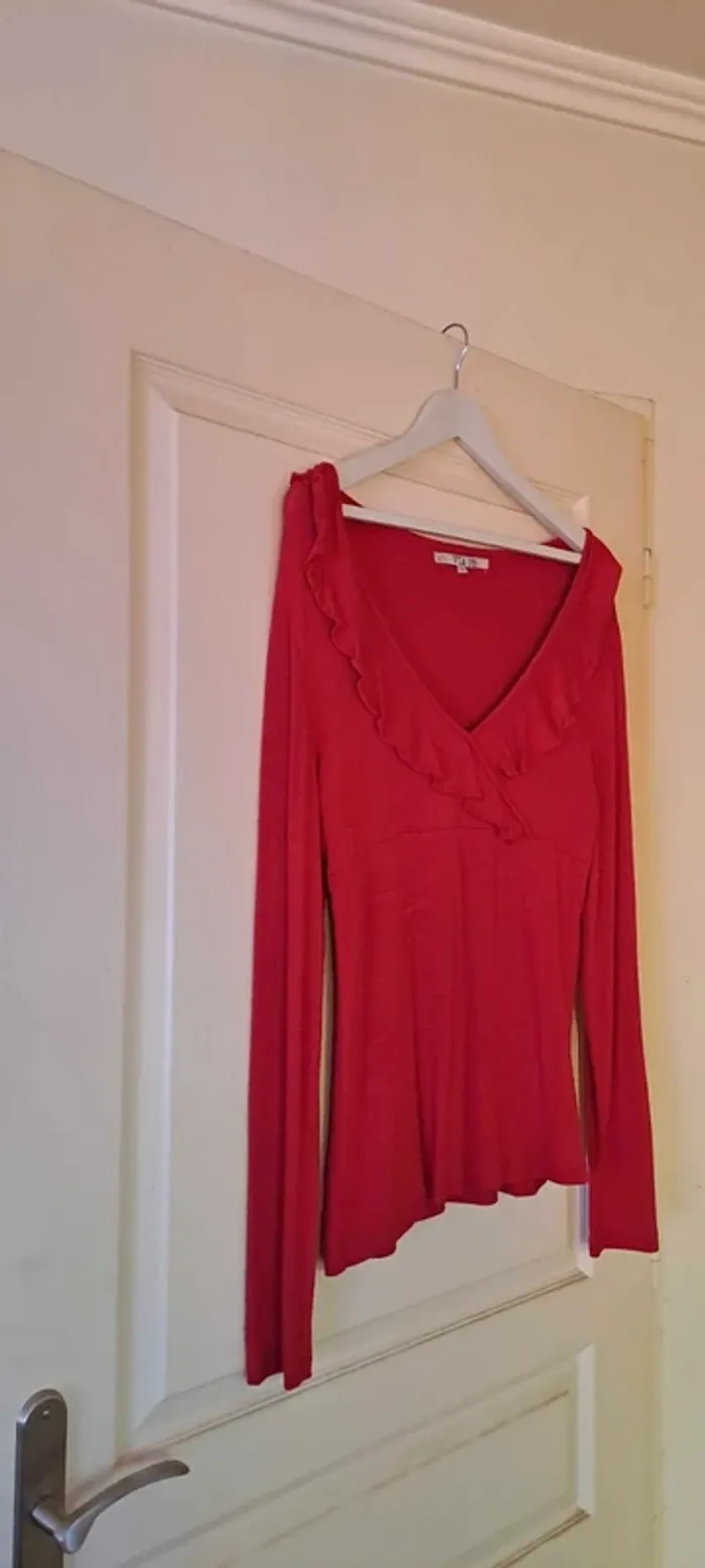 T Shirt manches longues rouge grand décolleté - Marque Via 28 - Taille 42 - État neuf. - photo numéro 6