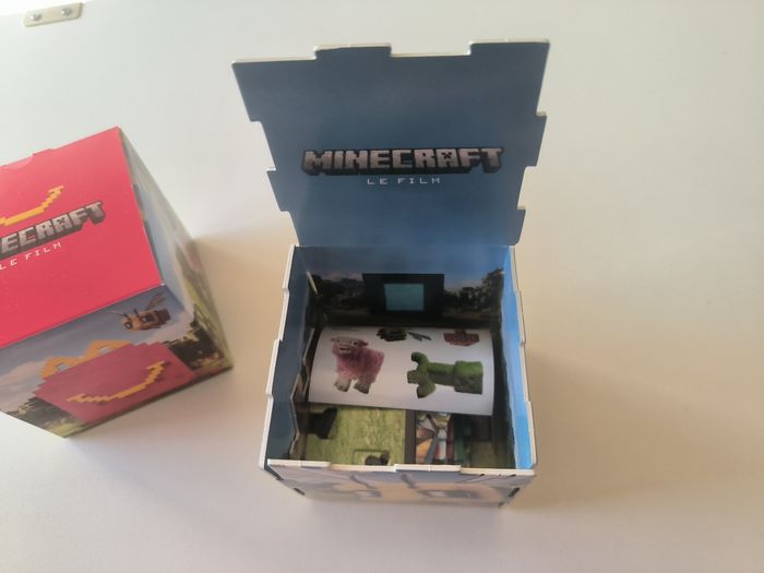 Puzzle Minecraft McDonald's - photo numéro 2