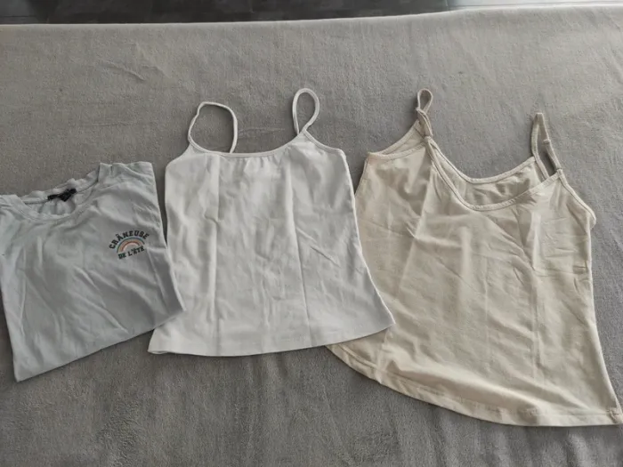 Lot 3 tee-shirts taille XS