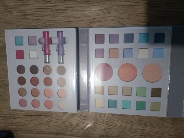 Palette de maquillage + pinceaux claire's - photo numéro 3