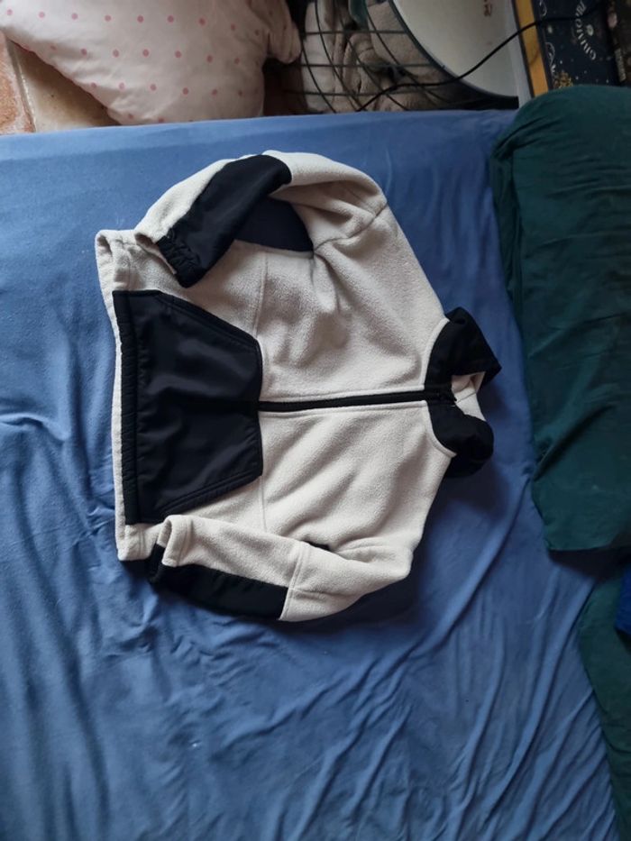 Lot pull et veste - photo numéro 4