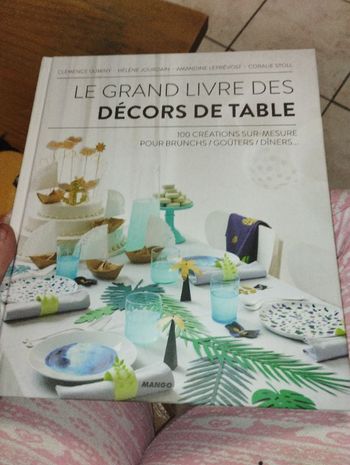 Livre décoration table