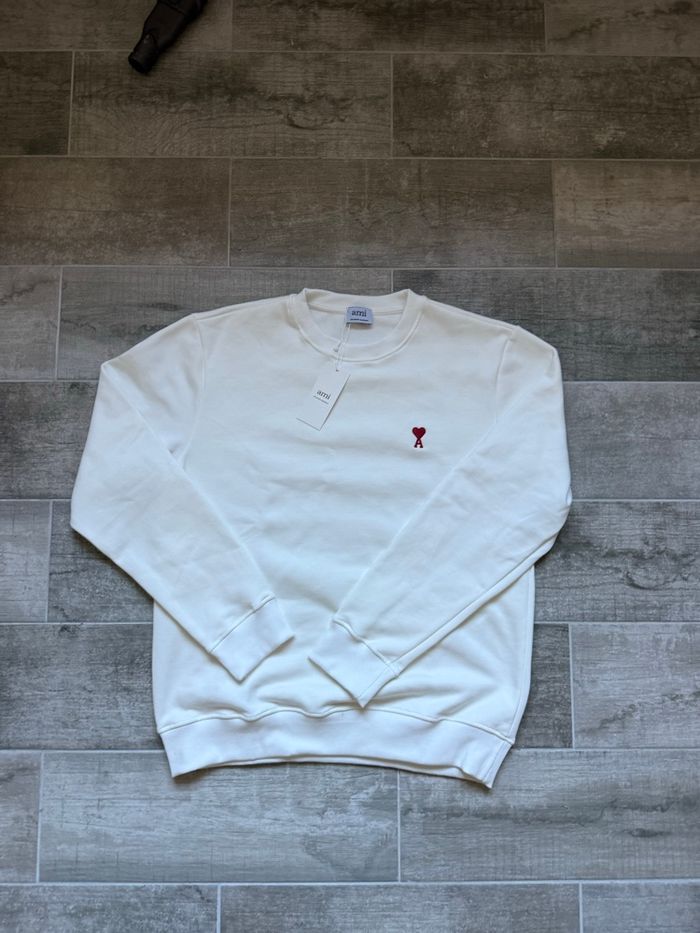Sweat ami alexandre mattiussi blanc cœur rouge neuf étiquettes