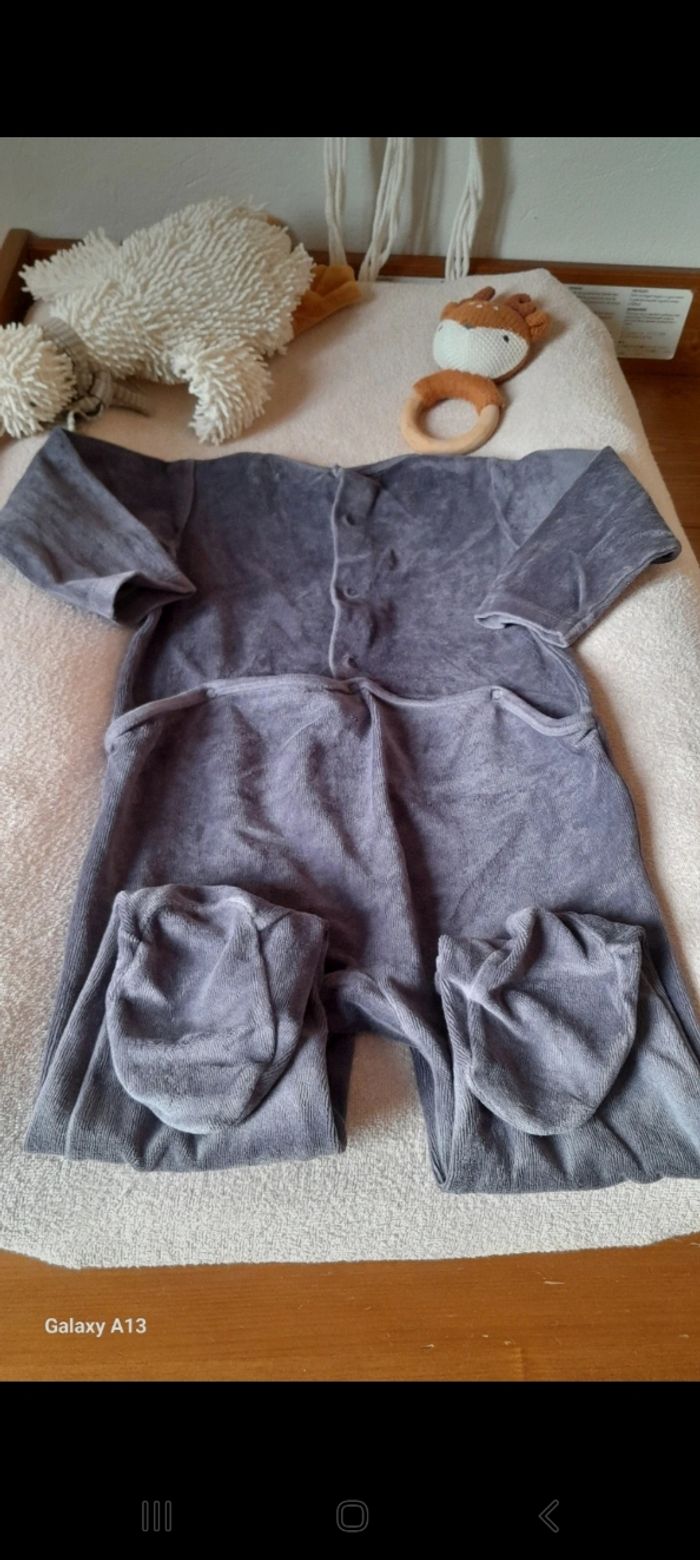 Pyjama 12 mois - photo numéro 3