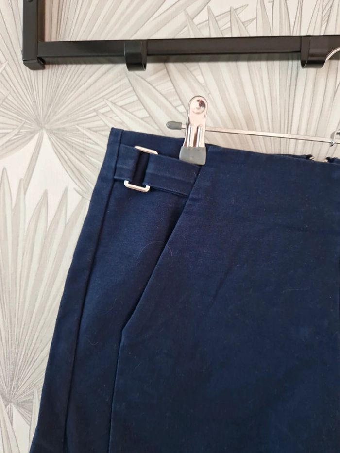 Joli short habillé Bershka taille 40 - photo numéro 3