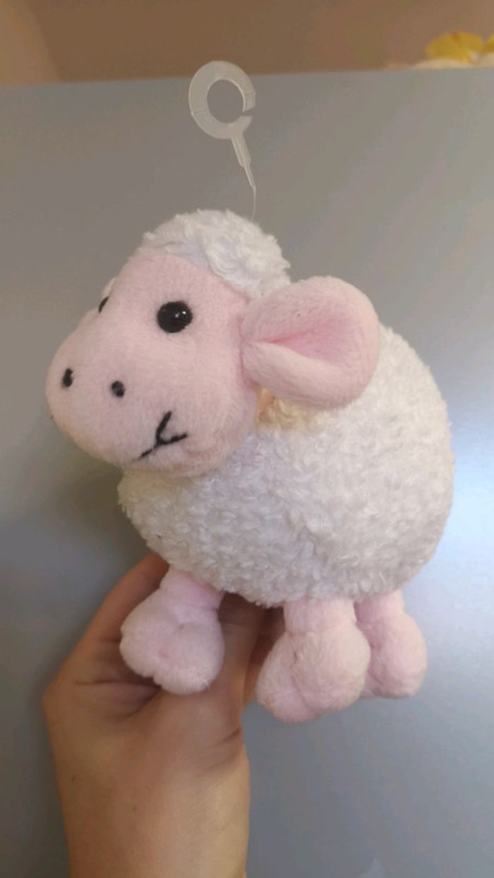 Peluche mouton neuve - photo numéro 2