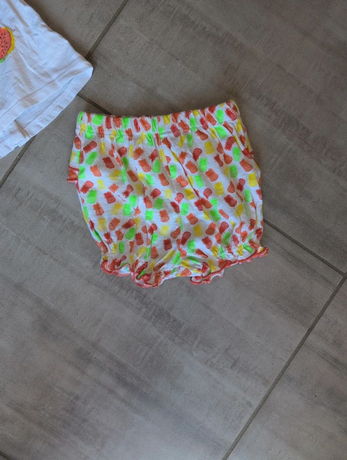 Ensemble short et tee-shirt 12 mois - photo numéro 2