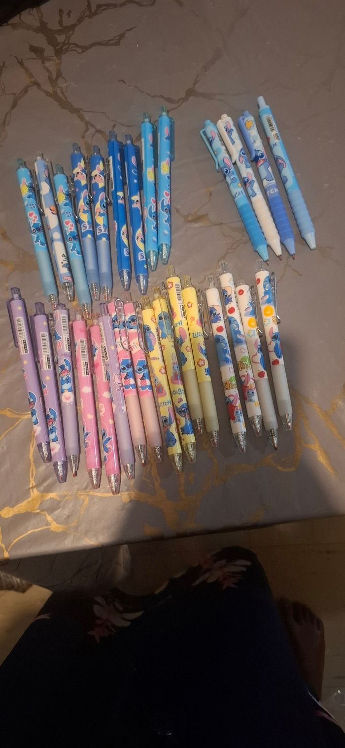 Lots fournitures stylos - photo numéro 2