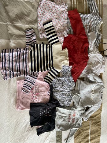 Lot pulls légers fille  3-9 mois