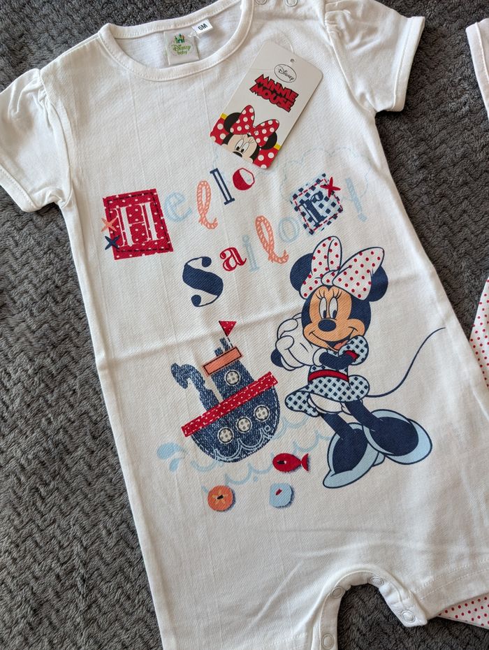 NEUF, lot de 2 combishorts Minnie, 6 mois - photo numéro 2