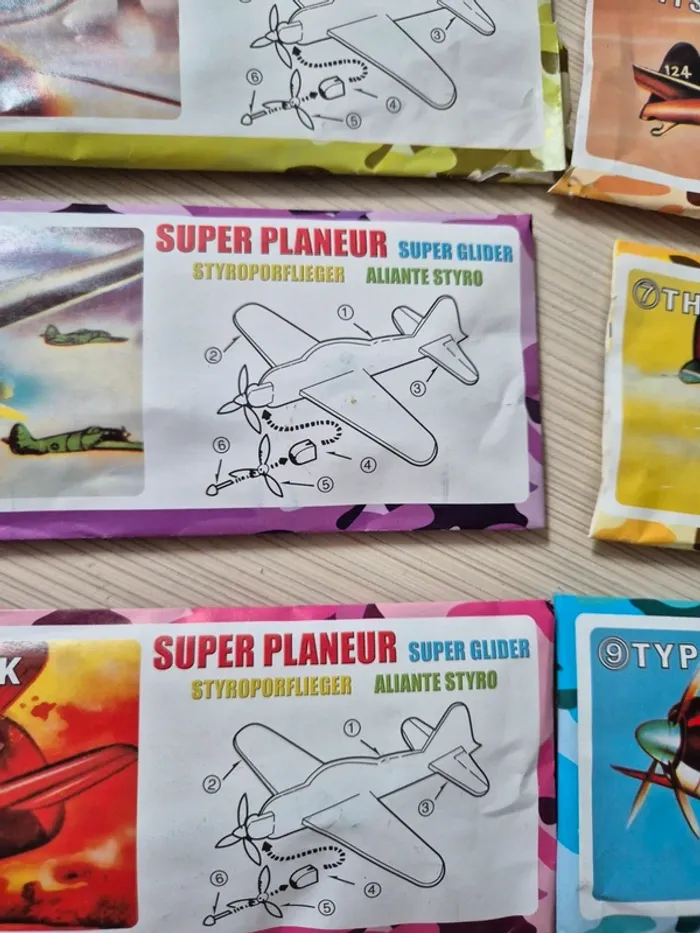 Lot de 8 planeurs neufs à construire - photo numéro 3