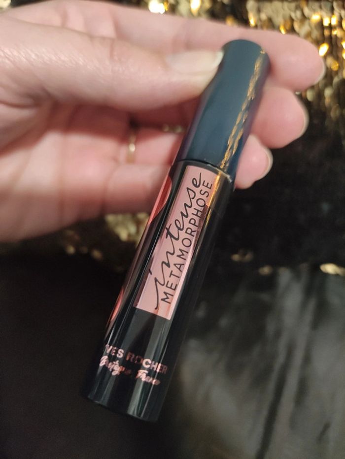 Lot de deux maquillages neufs, baume à lèvres et mascara. - photo numéro 4