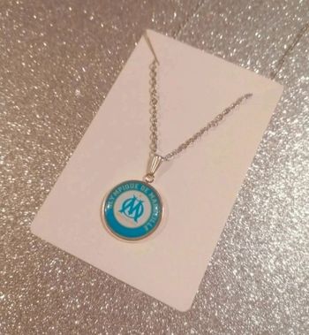 Collier OM Olympique de Marseille Argenté – Pendentif Logo – Neuf
