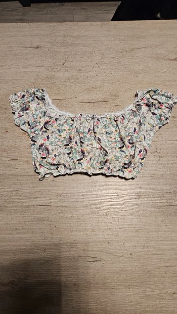 Blouse croc top à manches très courtes, blanche à dessin, Bershka, taille S